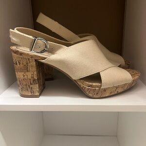 Life Stride Cream Platform Sandals